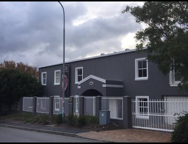 1,337M² WAREHOUSE TO LET IN WESTLAKE